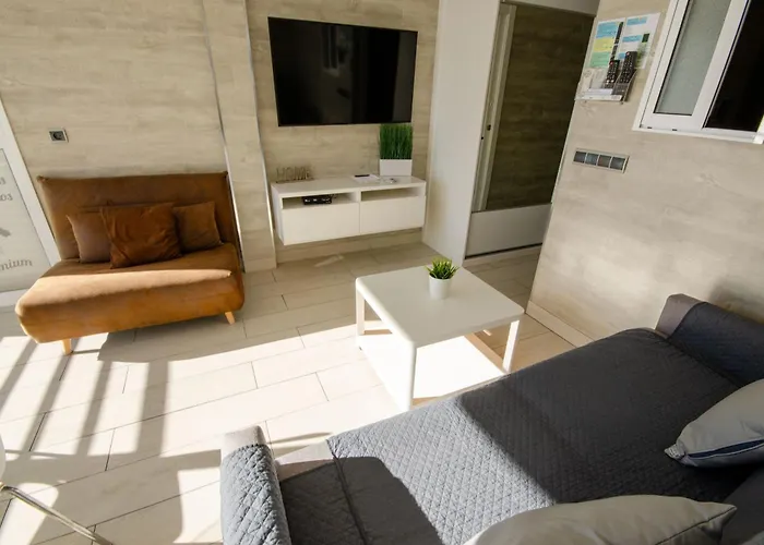 Caballos Premium 16-f Levante Apartmán *